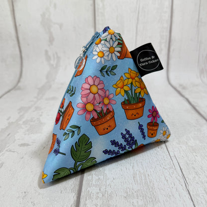 Happy Plants Zipped Fabric Pyramid Notions Pouch