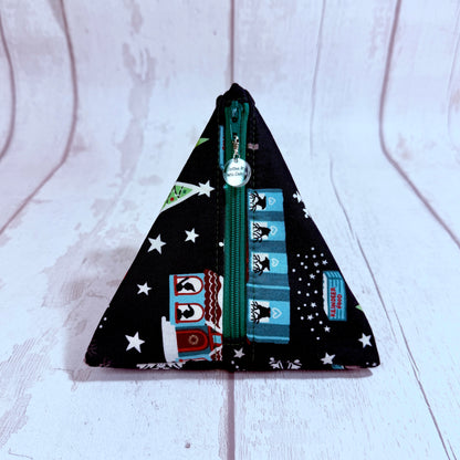Christmas Time Zipped Fabric Pyramid Notions Pouch