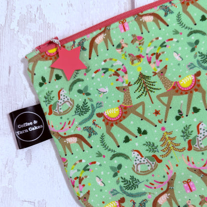 Oh Deer, it's Christmas Zipped Project Bag - Small/Sock Size