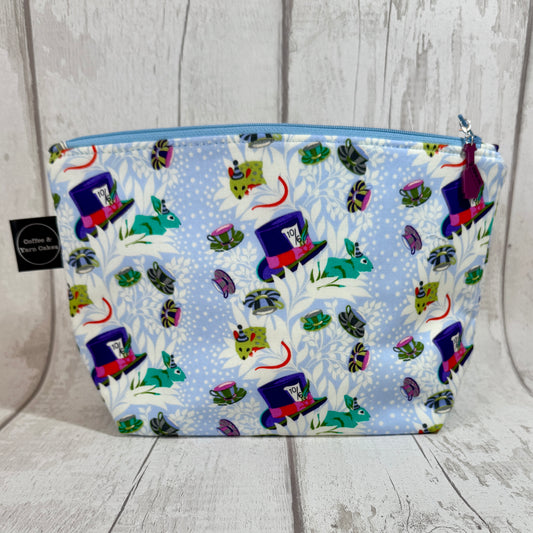 Curiouser 6pm Somewhere Wonderland Zipped Project Bag - Small/Sock Size