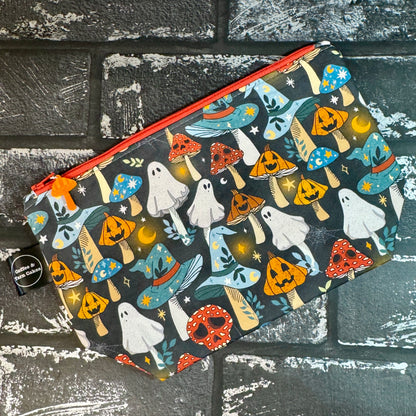Spook Shrooms Zipped Project Bag - Small/Sock Size