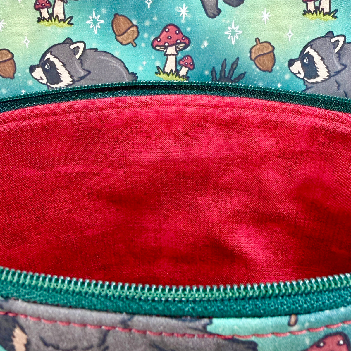 Jimothy Raccoon Zipped Fabric Pyramid Notions Pouch