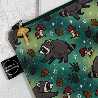 Jimothy Raccoon Zipped Project Bag - Small/Sock Size