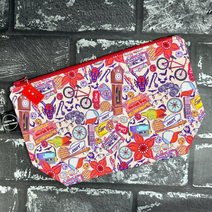 Welcome To Hawkins Zipped Project Bag - Small/Sock Size