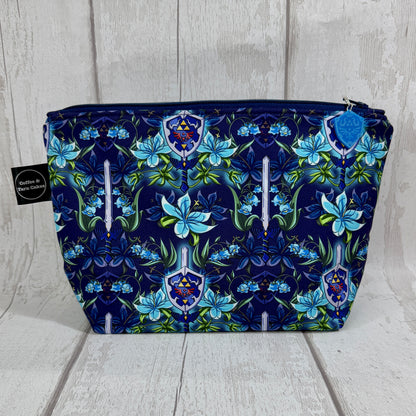 Sword & Shield Zipped Project Bag - Small/Sock Size
