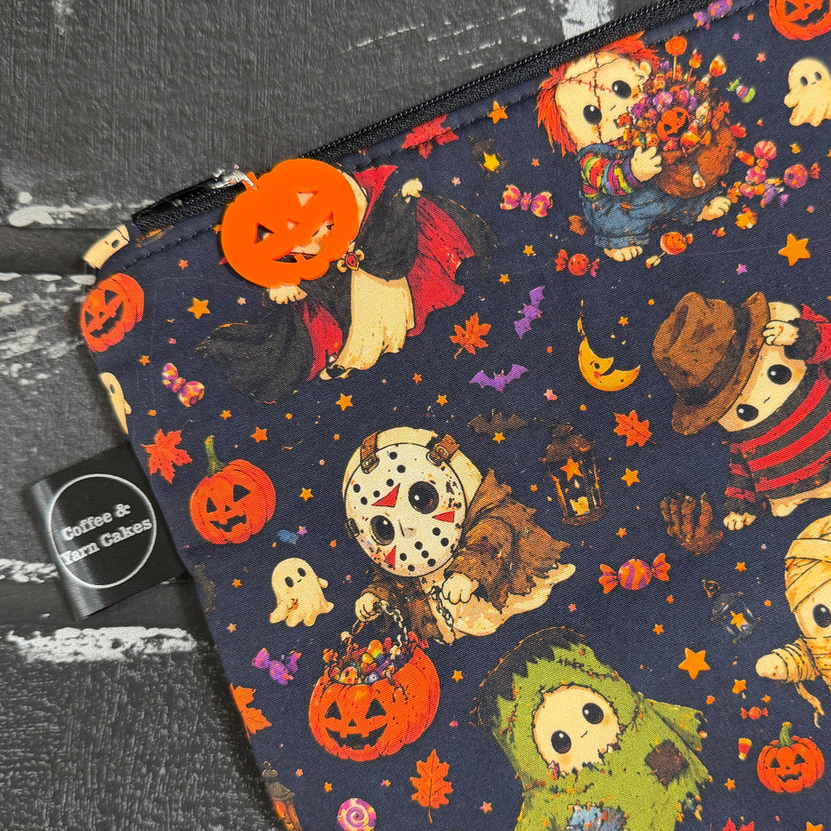 Trick Or Treat Ghosties Zipped Project Bag - Small/Sock Size