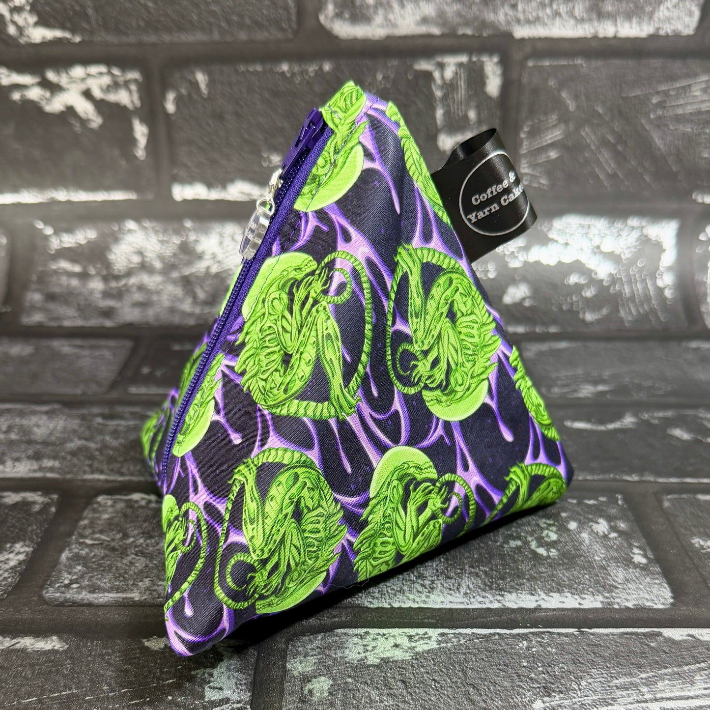 Xenomorph Alien Zipped Fabric Pyramid Notions Pouch