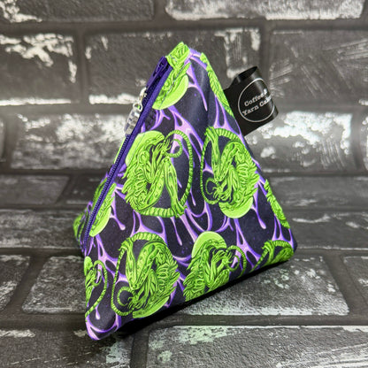 Xenomorph Alien Zipped Fabric Pyramid Notions Pouch